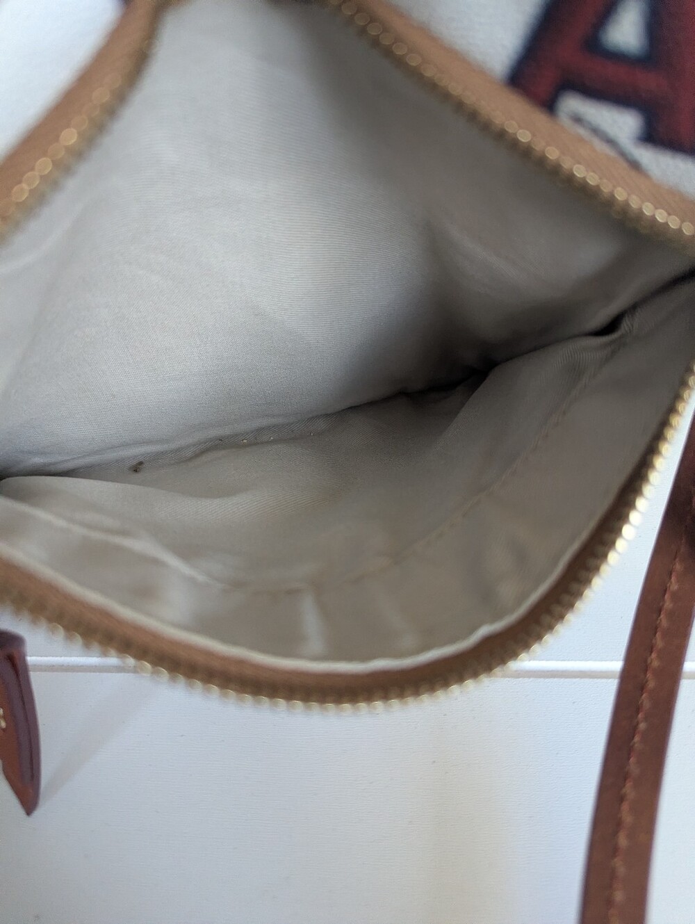 Dooney & Bourke Los Angeles Angels Crossbody Bag in White/Red - Picture 13 of 14